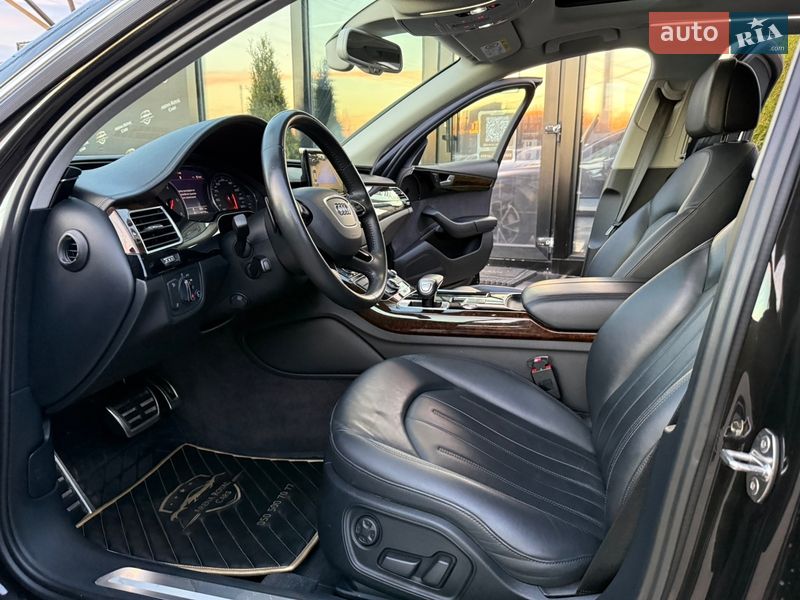 Седан Audi A8 2017 в Харкові