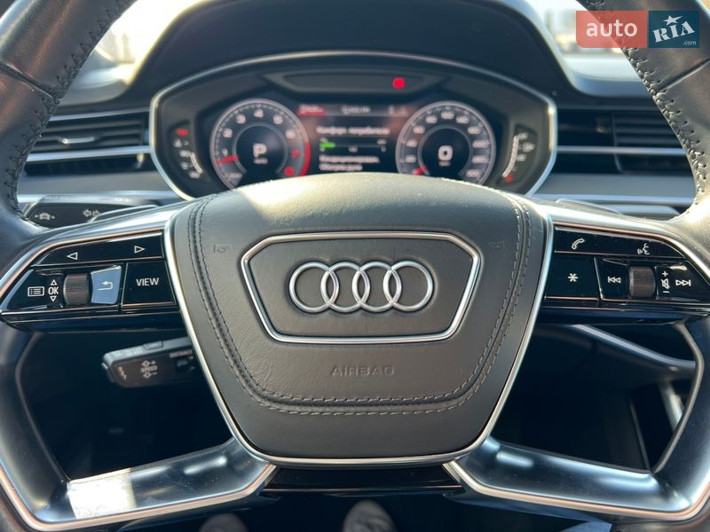 Седан Audi A8 2019 в Полтаве