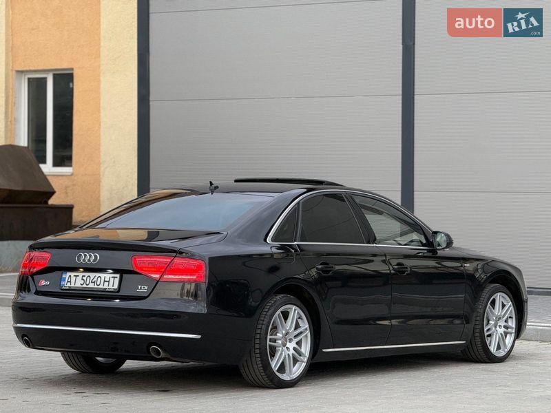 Седан Audi A8 2011 в Ивано-Франковске