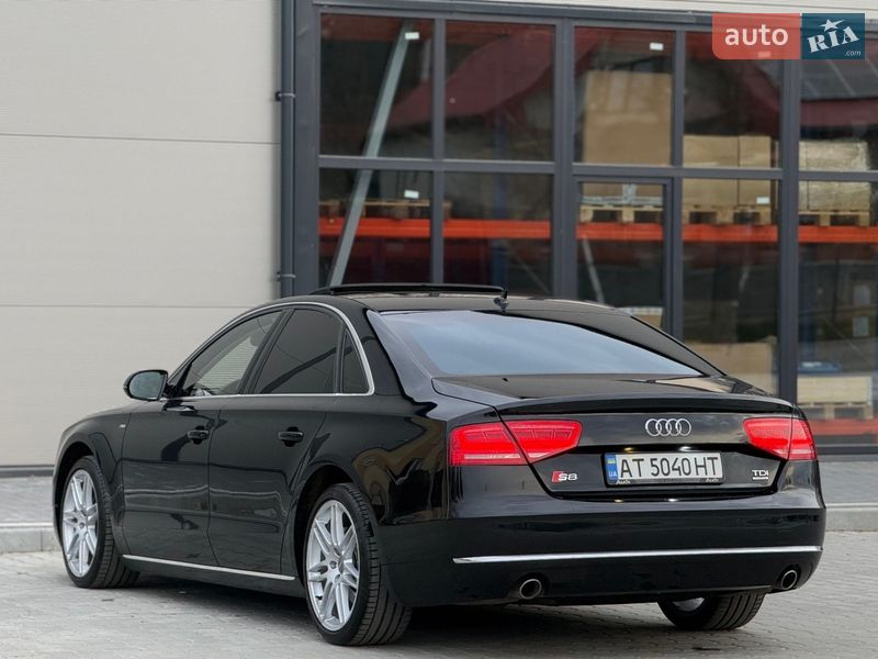 Седан Audi A8 2011 в Ивано-Франковске