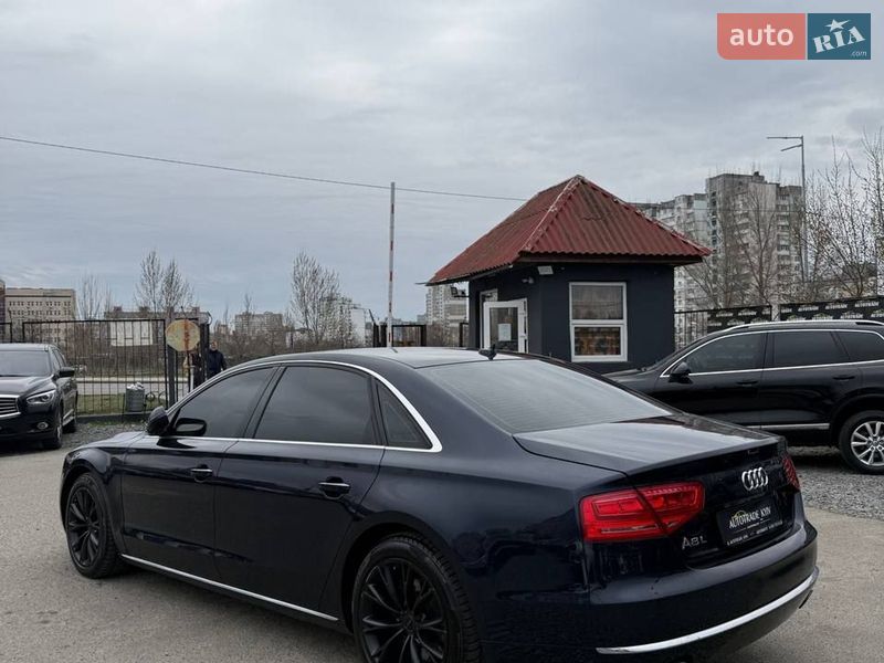 Седан Audi A8 2013 в Киеве