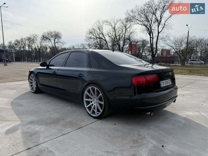 Седан Audi A8 2012 в Николаеве