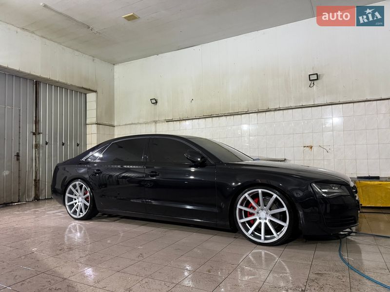 Седан Audi A8 2012 в Николаеве