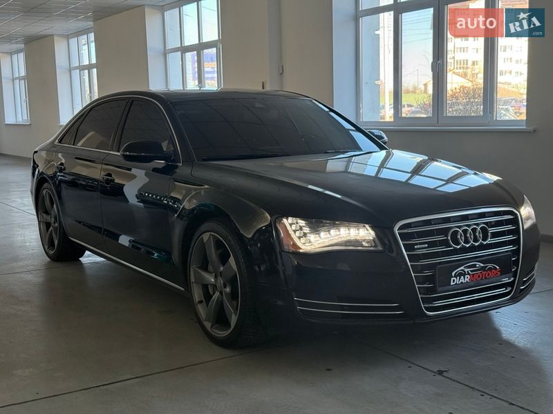 Седан Audi A8 2014 в Полтаві