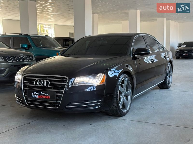 Седан Audi A8 2014 в Полтаві