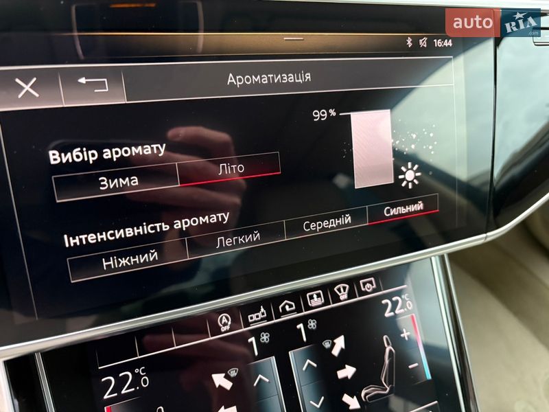 Седан Audi A8 2020 в Виннице