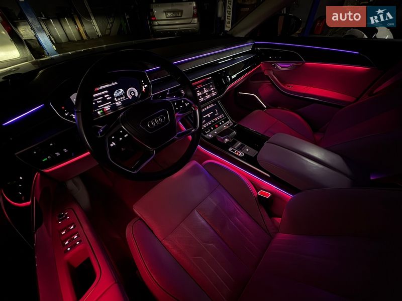 Седан Audi A8 2020 в Виннице