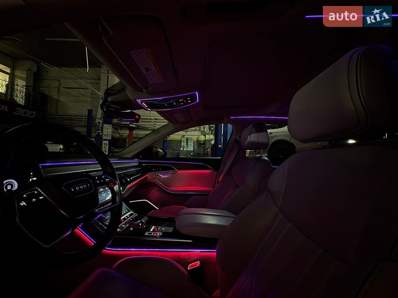 Седан Audi A8 2020 в Виннице