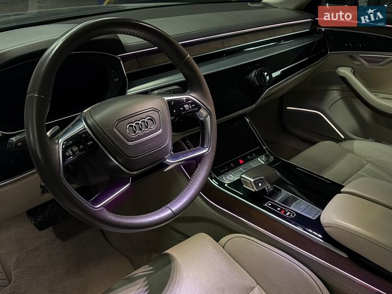 Седан Audi A8 2020 в Виннице