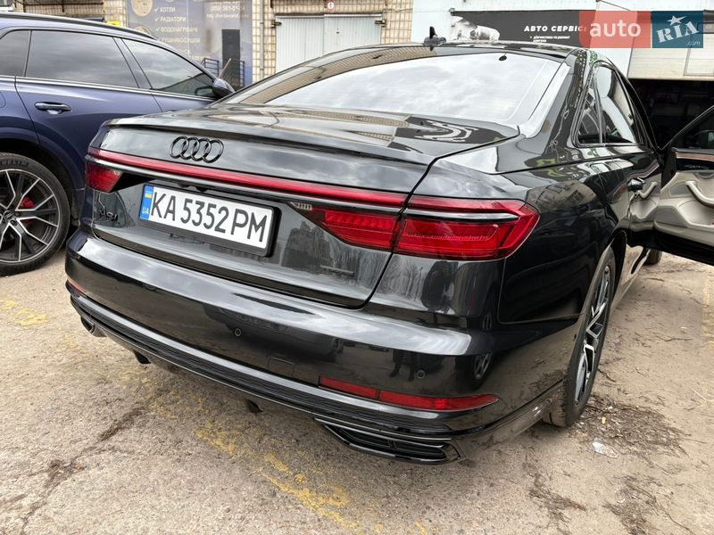 Седан Audi A8 2020 в Виннице