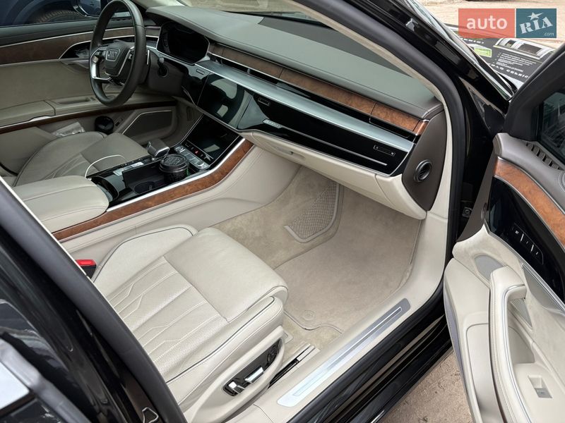 Седан Audi A8 2020 в Виннице