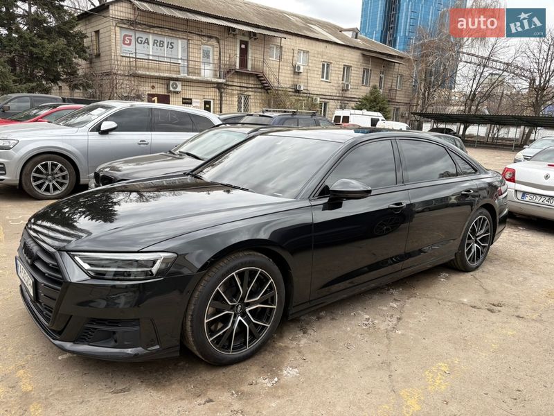 Седан Audi A8 2020 в Виннице
