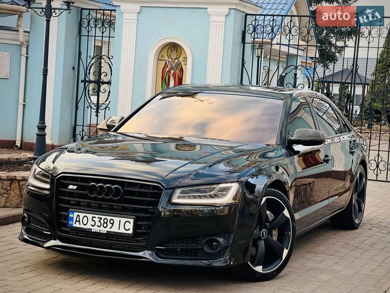 Седан Audi A8 2015 в Киеве