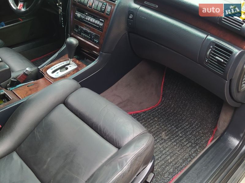 Седан Audi A8 1997 в Чернівцях
