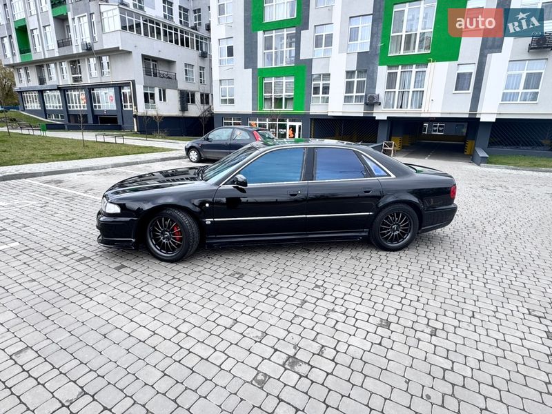 Седан Audi A8 1995 в Львове
