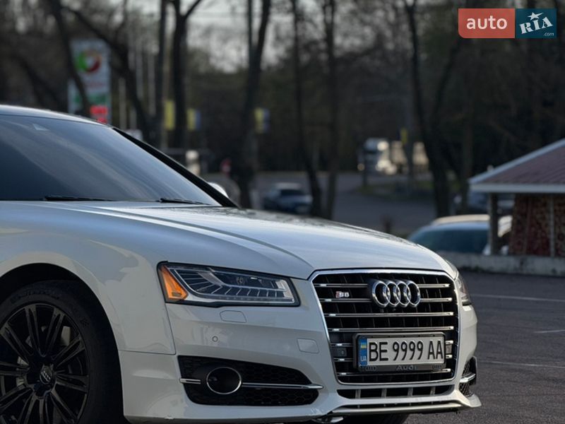 Седан Audi A8 2014 в Николаеве