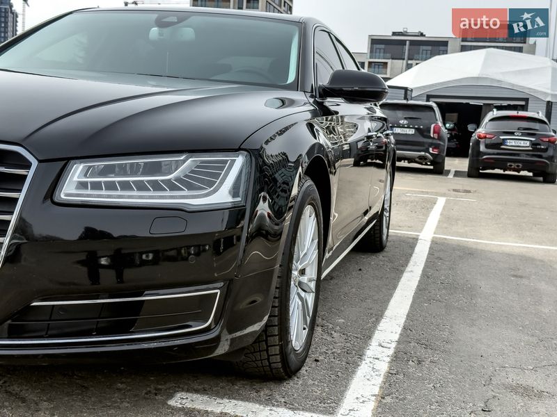 Седан Audi A8 2014 в Киеве