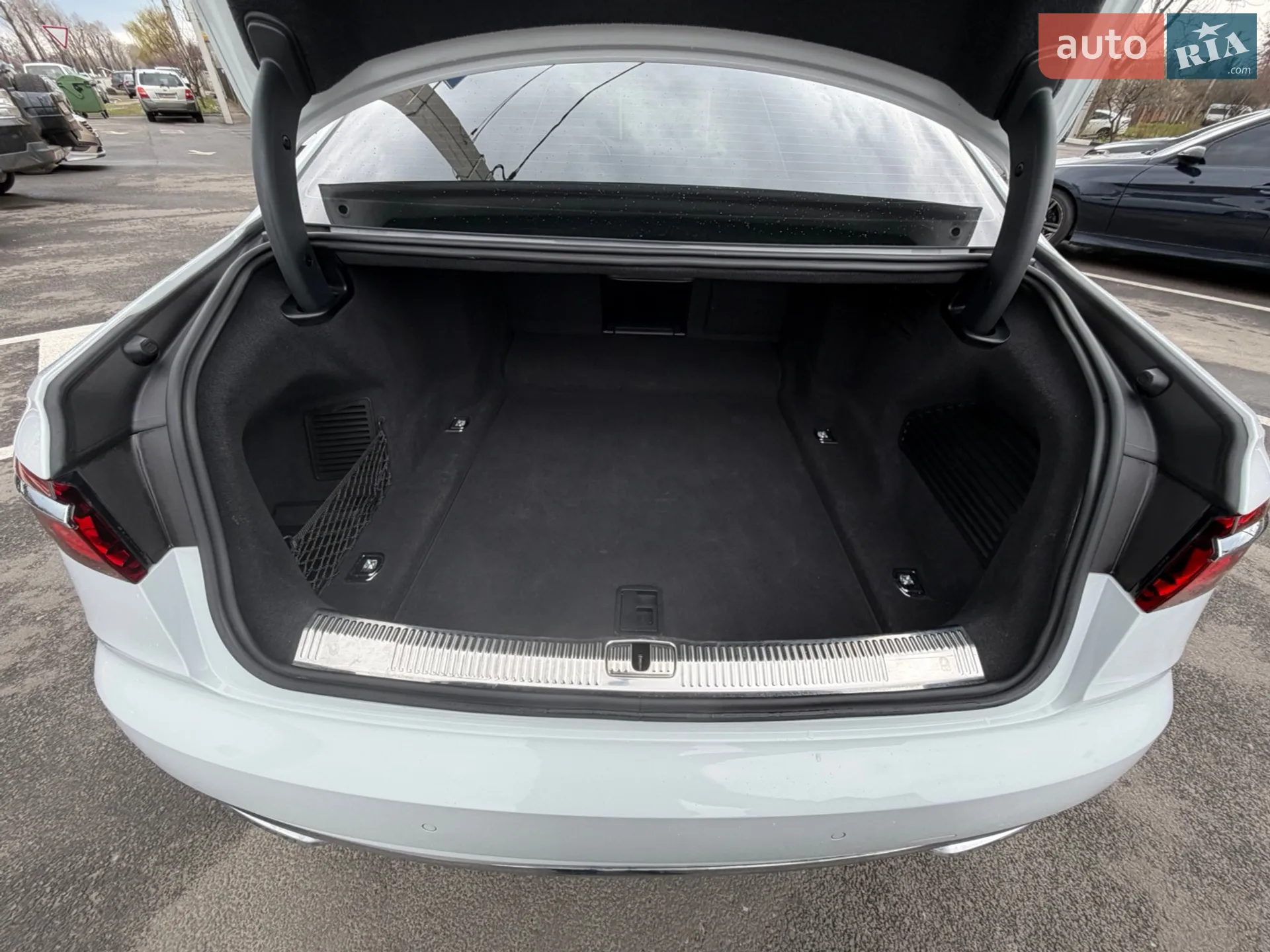 2019 Audi A8 - мініатюра 8