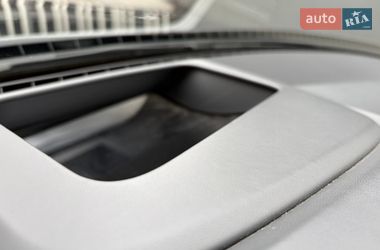 Седан Audi A8 2020 в Києві