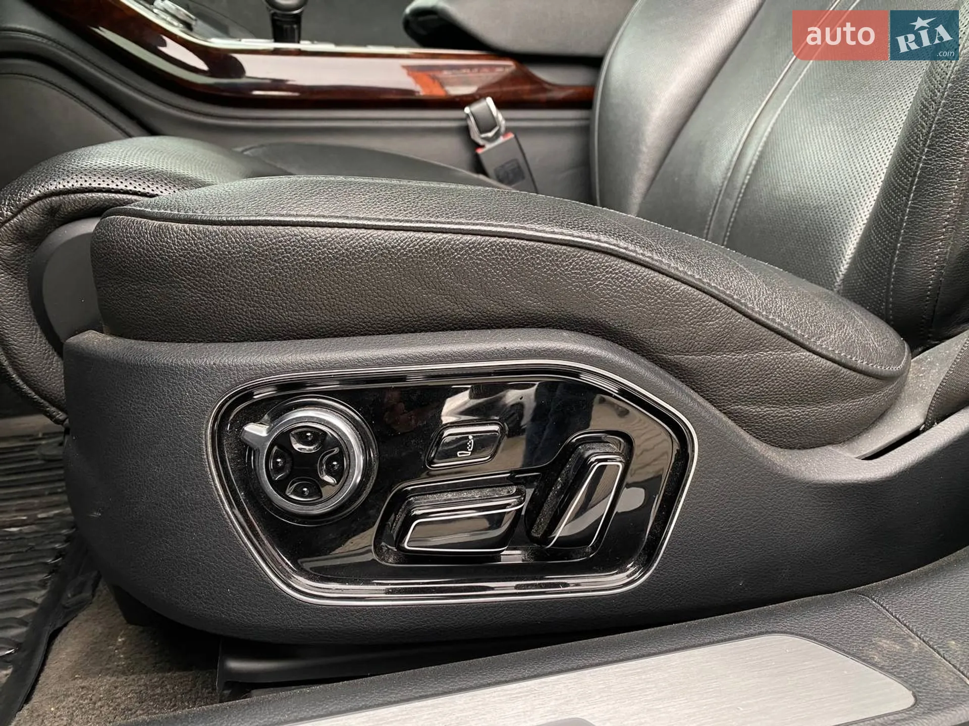 2013 Audi A8 - мініатюра 23