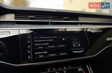 Седан Audi A8 2021 в Львове