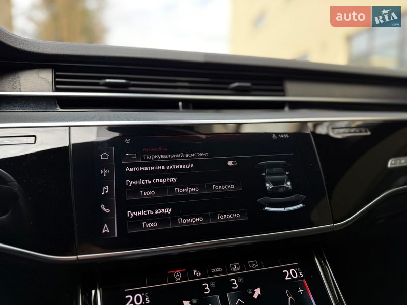 Седан Audi A8 2021 в Львове