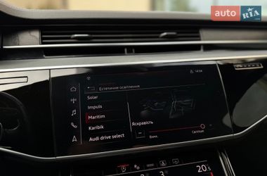 Седан Audi A8 2021 в Львове