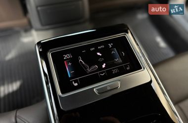 Седан Audi A8 2021 в Львове