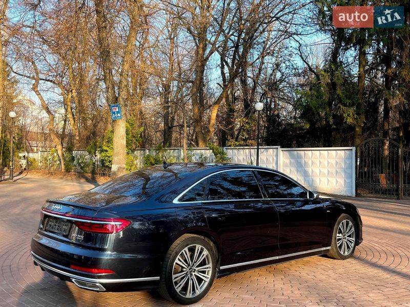 Седан Audi A8 2021 в Києві