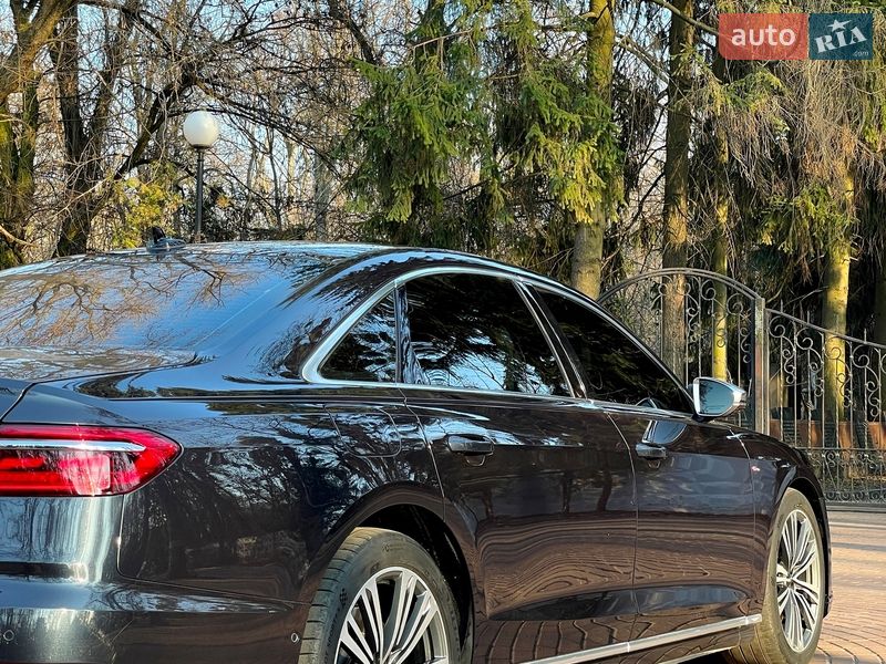 Седан Audi A8 2021 в Києві
