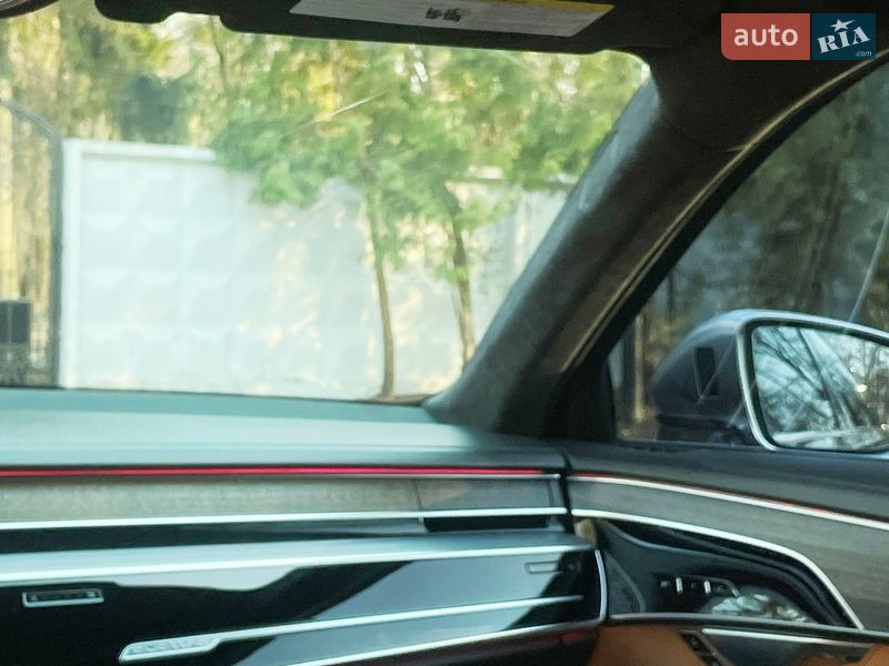 Седан Audi A8 2021 в Києві