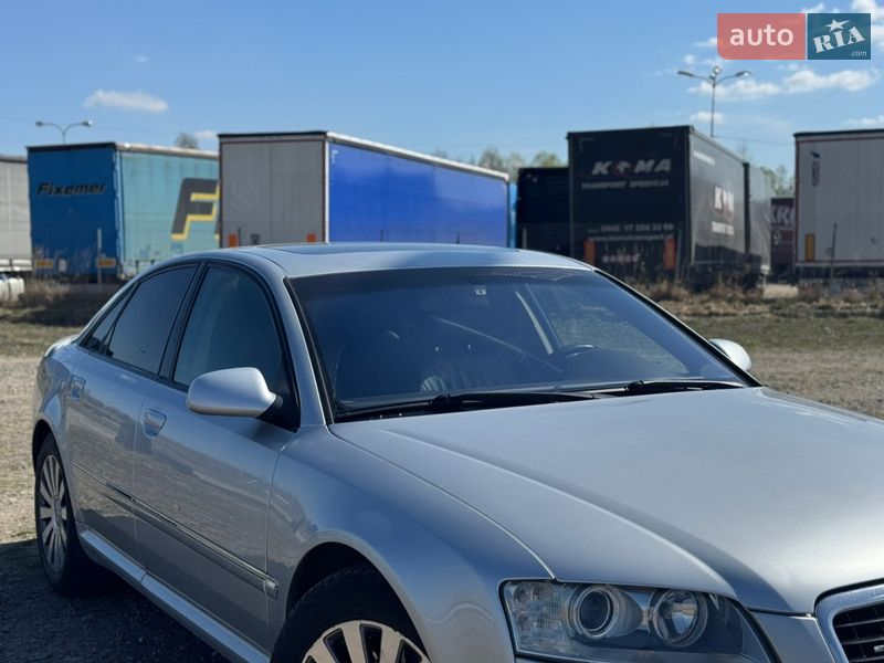 Седан Audi A8 2007 в Львові
