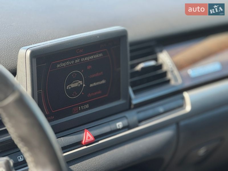 Седан Audi A8 2007 в Львові