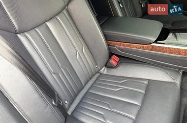 Седан Audi A8 2019 в Львові