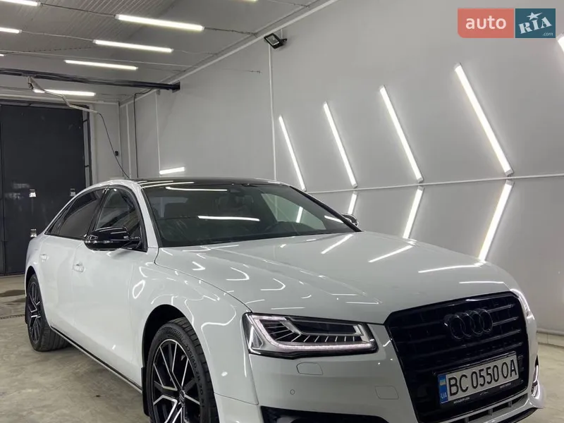 Audi A8 2012