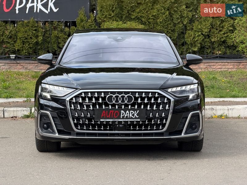 Седан Audi A8 2022 в Киеве