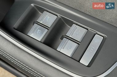 Седан Audi A8 2022 в Киеве