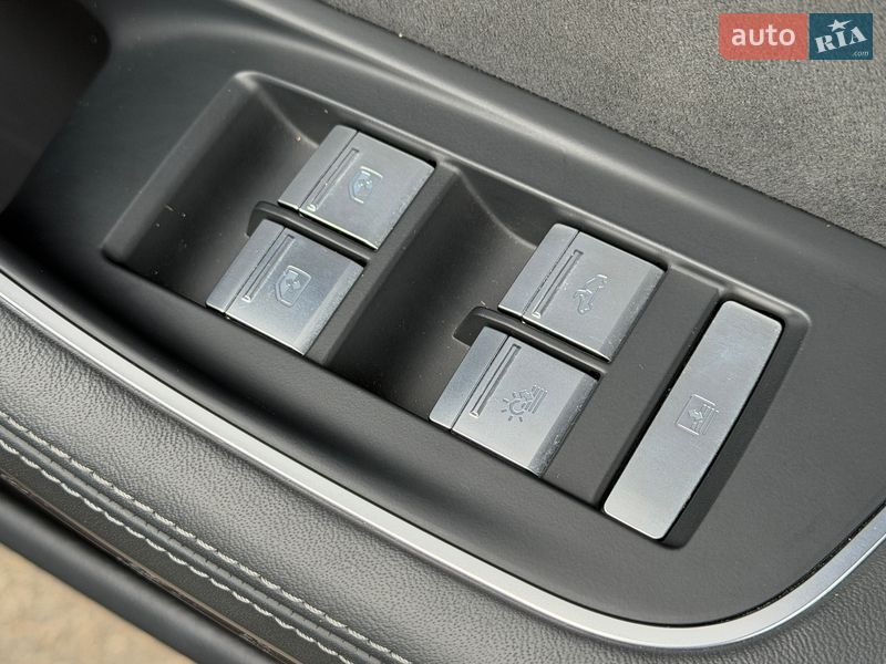 Седан Audi A8 2022 в Киеве