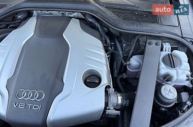 Седан Audi A8 2013 в Ровно