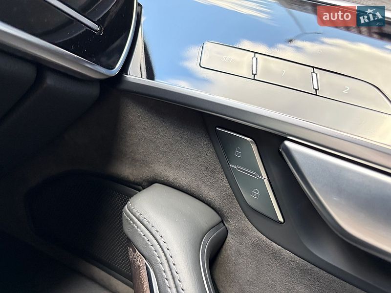 Седан Audi A8 2020 в Києві