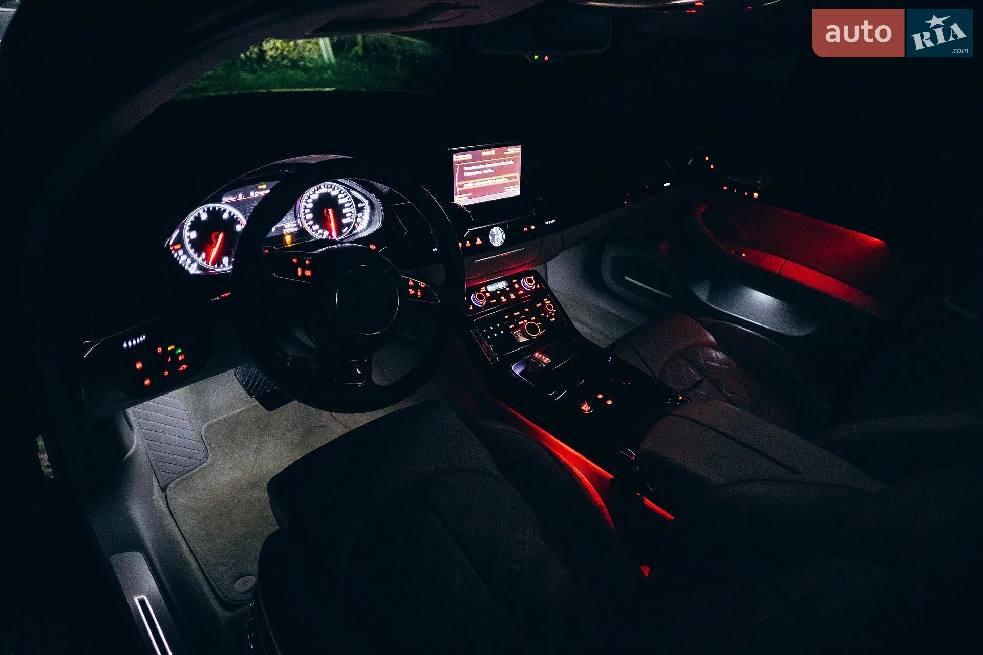 2011 Audi A8 - мініатюра 2