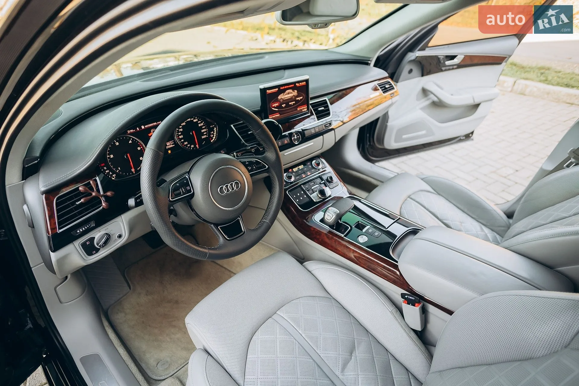 2011 Audi A8 - мініатюра 13