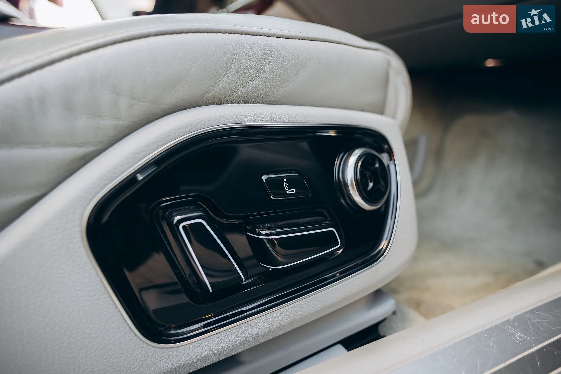 2011 Audi A8 - мініатюра 14