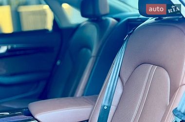 Седан Audi A8 2014 в Черновцах