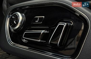 Седан Audi A8 2016 в Кривом Роге