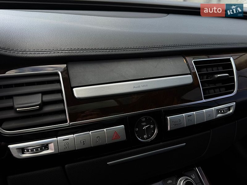 Седан Audi A8 2016 в Кривом Роге