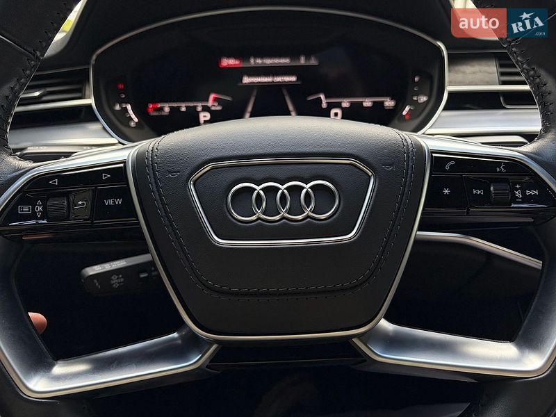 Седан Audi A8 2020 в Києві