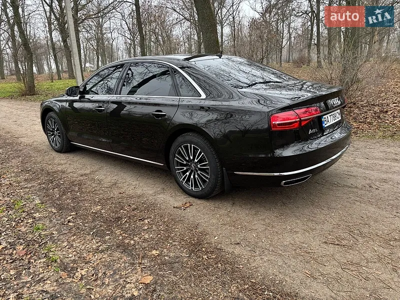 Audi A8 2017 VIN WAUZZZ4H4HN012357 фото оголошення 16 з 48