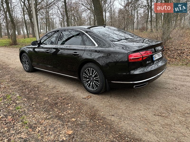 Седан Audi A8 2017 в Кропивницькому