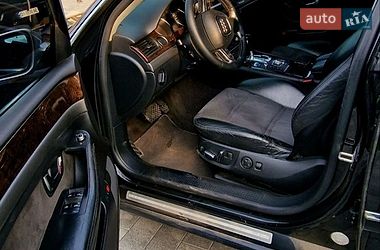 Седан Audi A8 2005 в Ужгороді